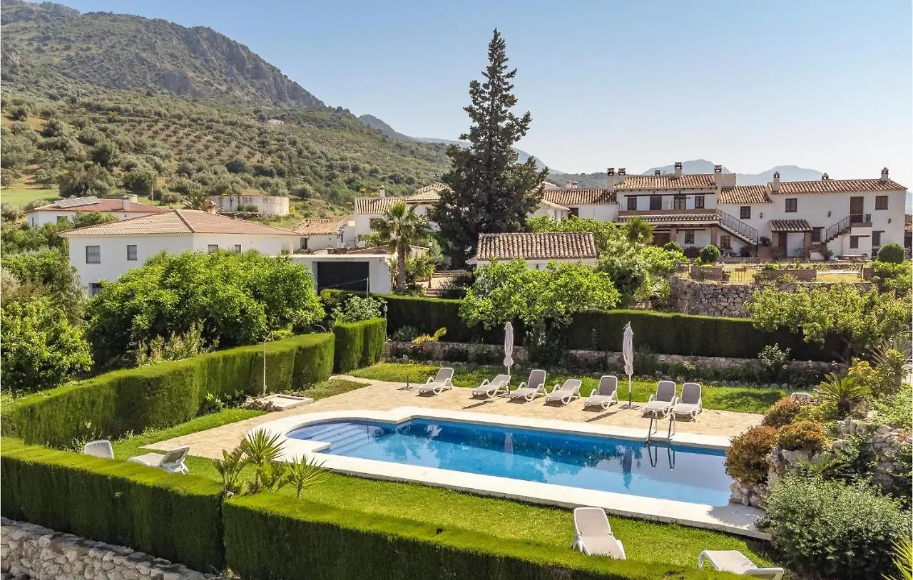Nice Apartment In Mondron With Kitchen