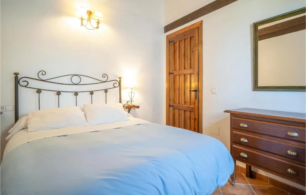 Nice Apartment In Mondron With Kitchen